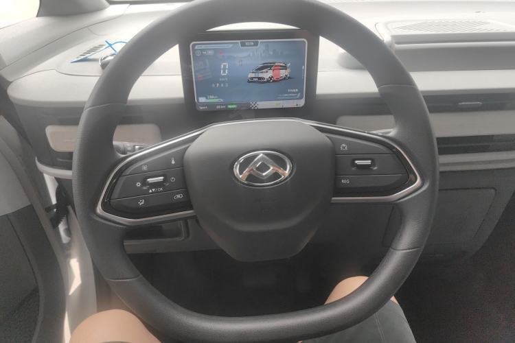 Used SAIC MAXUS Dana V1 2025 Low-Roof Multi-Function Version 42 kWh Steering Wheel