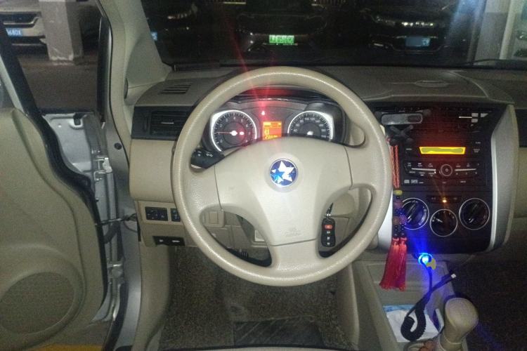 Used Venucia D50 2013 1.6L Manual Fashion Edition Steering Wheel