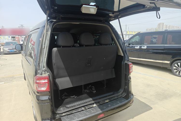 Used FORTHING Lingzhi 2022 Striving Version M5L 1.6L Base Model 9-Seater Trunk