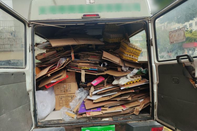 Used Iveco Daily 2014 2.5T-A35 NJ6484ACM47Z4