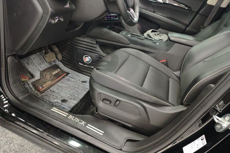 Used Buick Envision 2023 Encore Plus 652T Five-Seat Luxury Model
