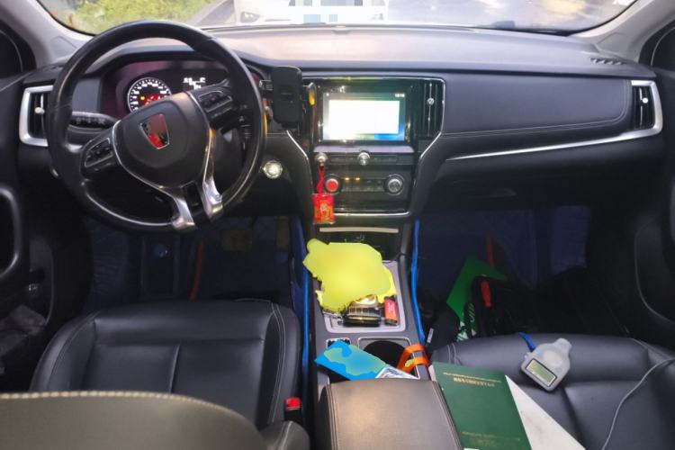 Used Roewe i6 New Energy 2019 PLUS 50T 4G Connected Glory Luxury Edition Center Console