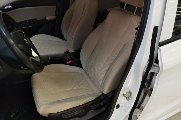 Used Baojun 310W 2017 1.5L Manual Comfort Version China VI Emission Standard