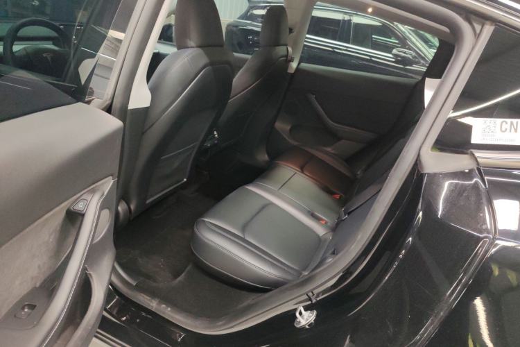 Used Tesla Model Y 2023 Long-Range All-Wheel-Drive Version
