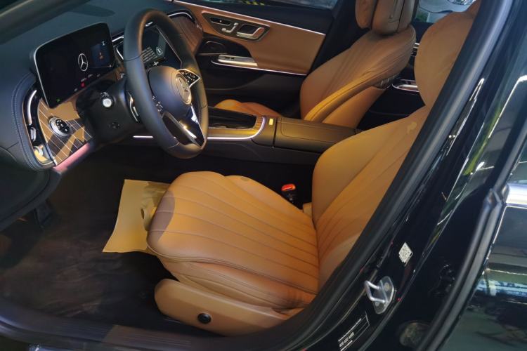 Used Mercedes-Benz E-Class 2024 Refresh E 300 L Stylish Edition
