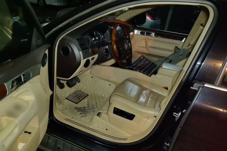 Used Volkswagen Touareg 2007 3.6L Luxury Model Driver Seat