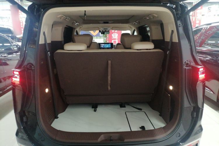 Used Bestune M9 2023 2.0T Ultimate Edition
