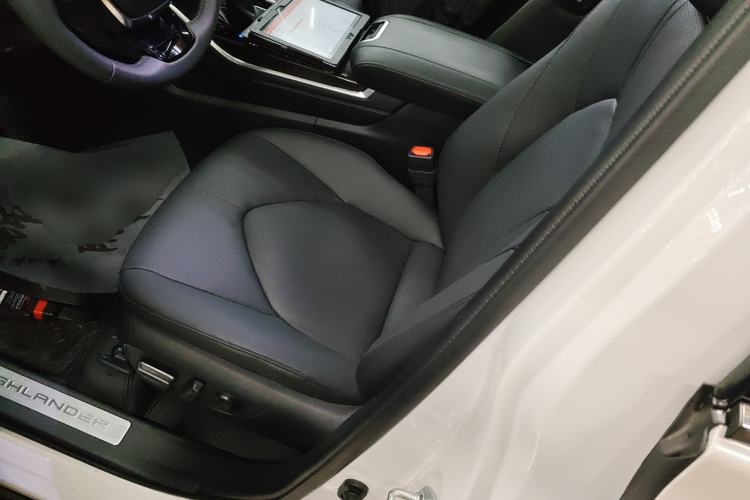 Used Toyota Highlander 2024 2.5L Smart Electric Hybrid Dual-Engine Four-Wheel Drive Prestige Version – 7 Seats