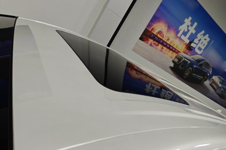 Used Buick GL8 2023 ES Lu Zun Deluxe and Yue Edition Roof