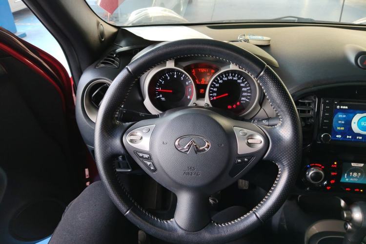 Used Infiniti ESQ 2014 1.6L Spontaneous Edition
