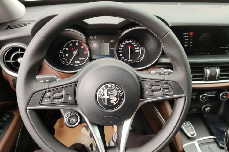 Used Alfa Romeo Stelvio 2017 2.0T 200HP Luxury Edition
