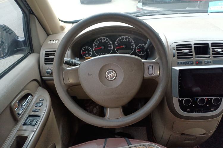 Used Buick GL8 2014 2.4L Classic Edition