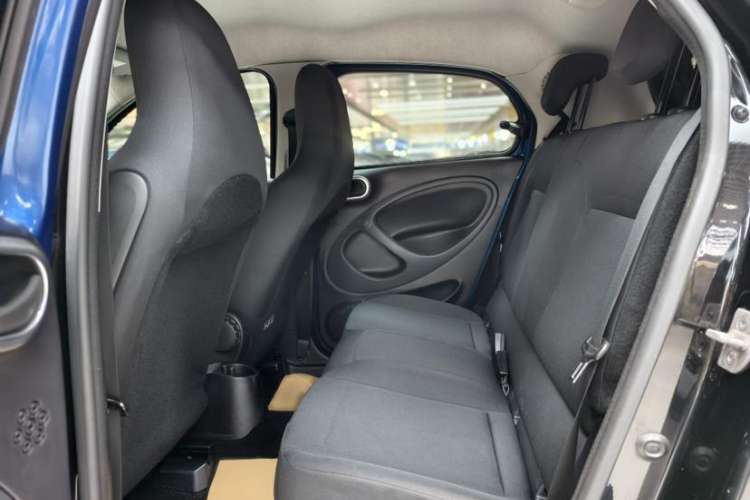 Used smart forfour 2016 1.0L 52 kW Dynamic Edition