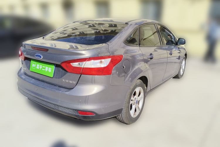 Used Ford Focus 2012 Sedan 1.6L Automatic Fashion Edition