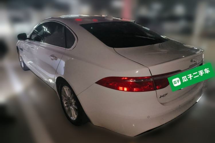 Used Jaguar XF 2016 XF 2.0T Two-Wheel-Drive Luxury Edition Rear Left 45 Deg