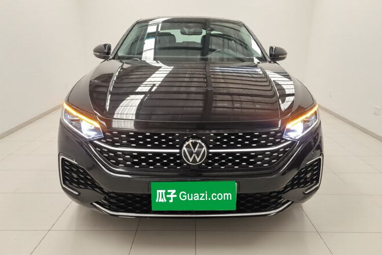 Used Volkswagen Passat 2022 330TSI Starry Luxury Edition