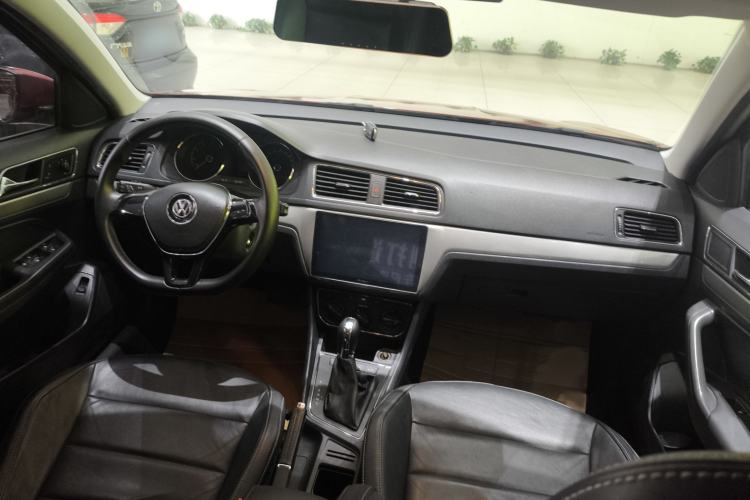 Used Volkswagen Lavida 2015 230TSI DSG Comfort Edition
