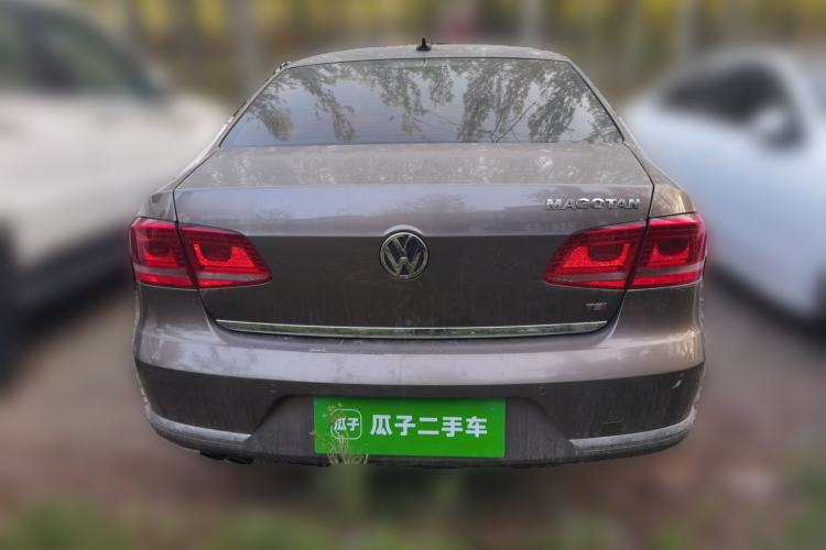 Used Volkswagen Magotan 2013 1.8TSI Luxury Model Rear