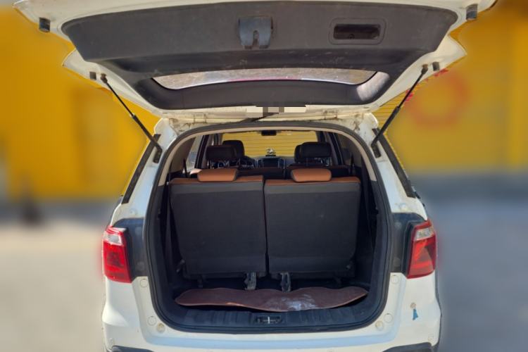 Used CHANGAN OSHAN CX70 2017 1.6L Manual Elite Model Trunk