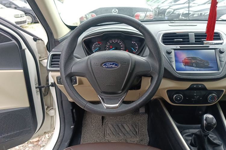 Used Ford Escort 2015 1.5L Manual Comfort Model Steering Wheel