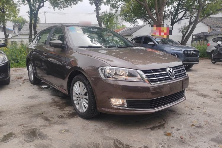 Used Volkswagen Gran Lavida 2013 1.6L Automatic Comfort Model Front Right 45 Deg