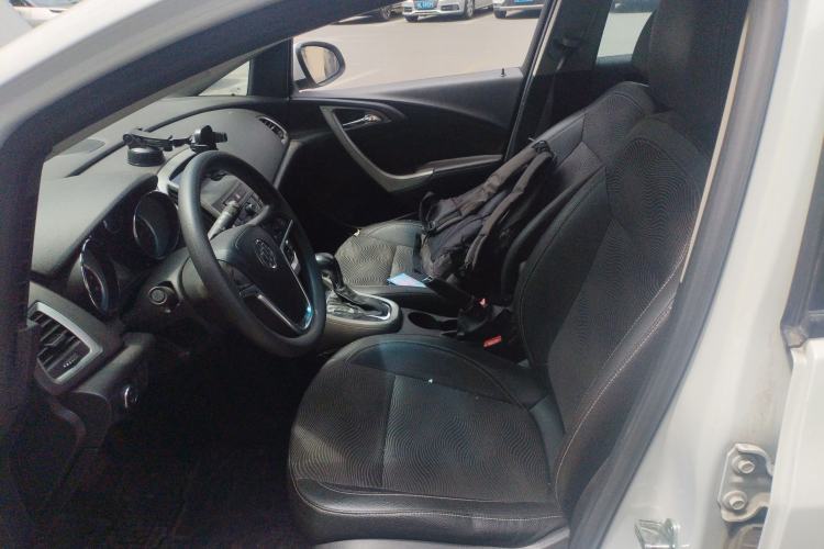 Used Buick GT 2014 XT 1.6L Automatic Fashion Edition
