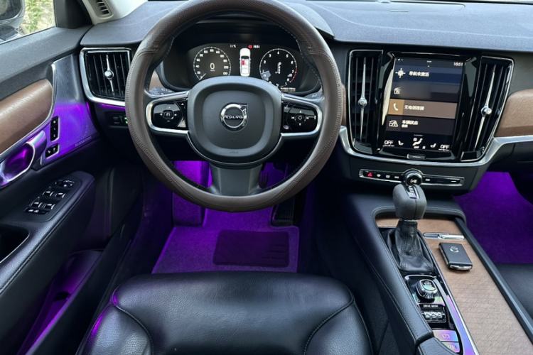 Used Volvo S90 2020 T5 Zhiyi Luxury Edition
