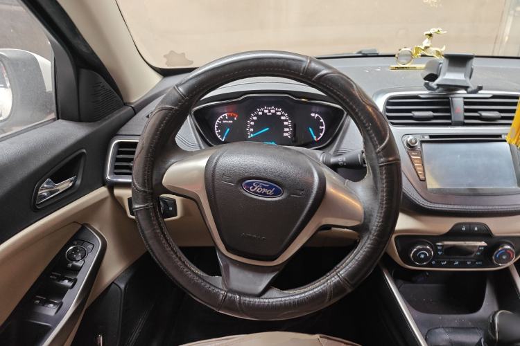 Used Ford Escort 2015 1.5L Manual Fashion Edition