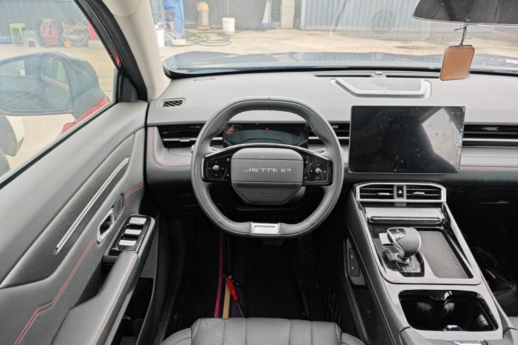 Used JETOUR Dashing 2025 1.5T DCT Luxury Edition
