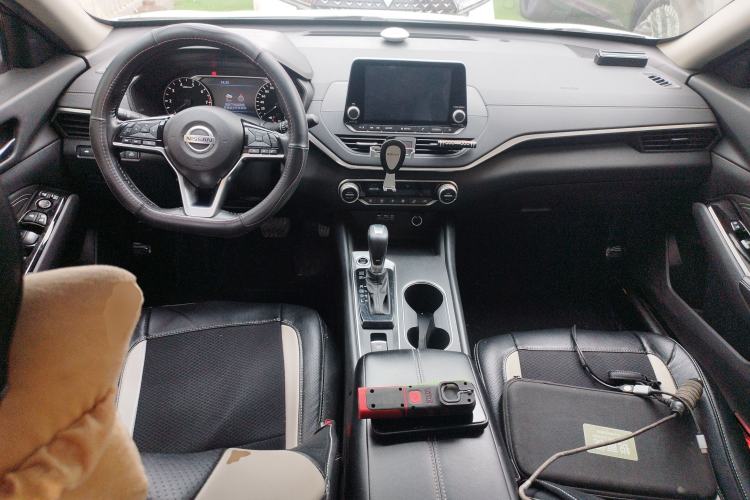 Used Nissan Teana 2020 Revised Version 2.0L XL Upper Smart Drive Edition Center Console