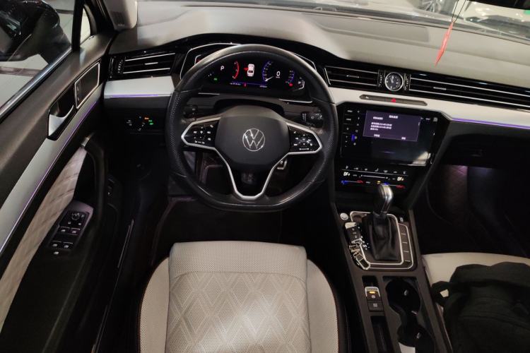 Used Volkswagen Magotan 2023 2 Million Units Commemorative Edition 330TSI DSG Luxury Version
