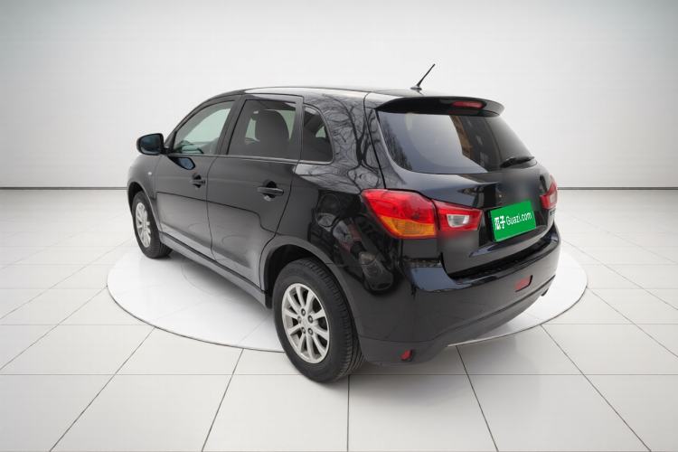 Used Mitsubishi ASX 2013 2.0L CVT Two-Wheel Drive Elite Edition Exterior 3