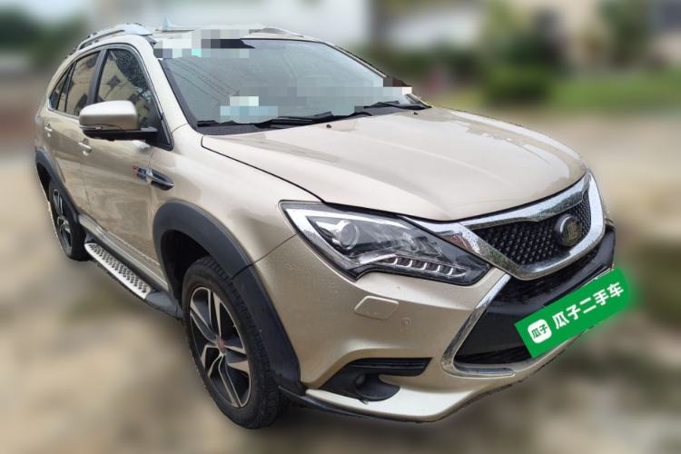 Used BYD Tang New Energy 2015 2.0T Four-Wheel-Drive Flagship Model Front Right 45 Deg