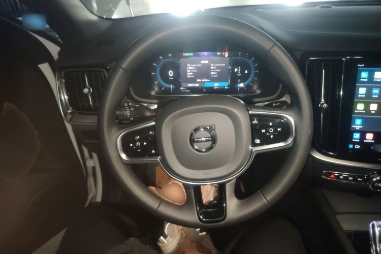 Used Volvo S60 2023 B4 Zhiyuan Sport Edition
