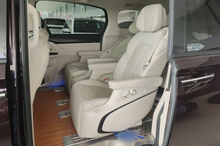 Used Buick GL8 2020 Avenir Avia Six-Seat Deluxe Edition