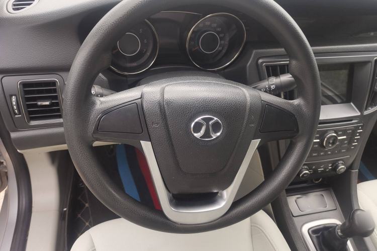 Used BAIC Senova D50 2014 1.5L manual standard version