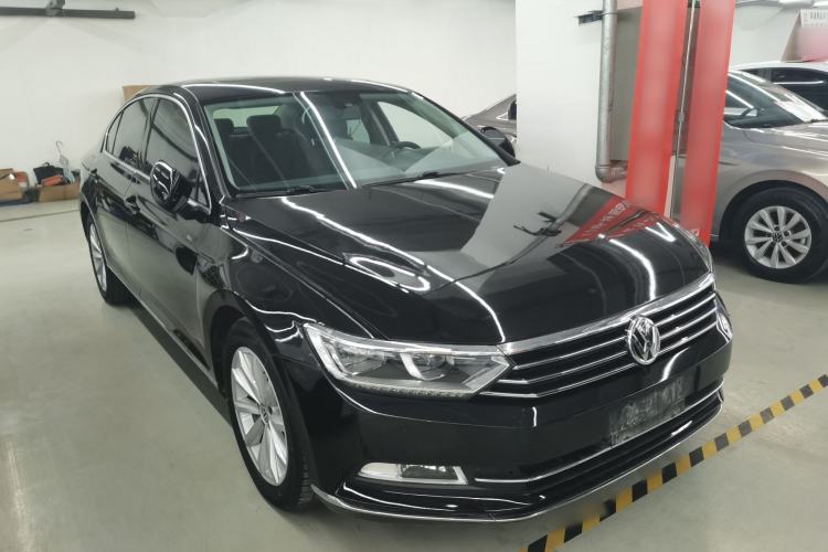 Used Volkswagen Magotan 2019 330TSI DSG Leading Edition China V Standard