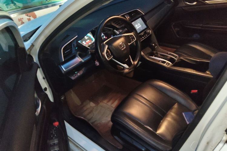 Used Honda Civic 2016 220TURBO CVT Luxury Edition
