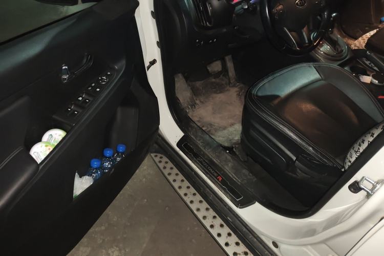 Used Kia Sportage R 2014 2.0L Automatic Two-Wheel Drive GLS Trim
