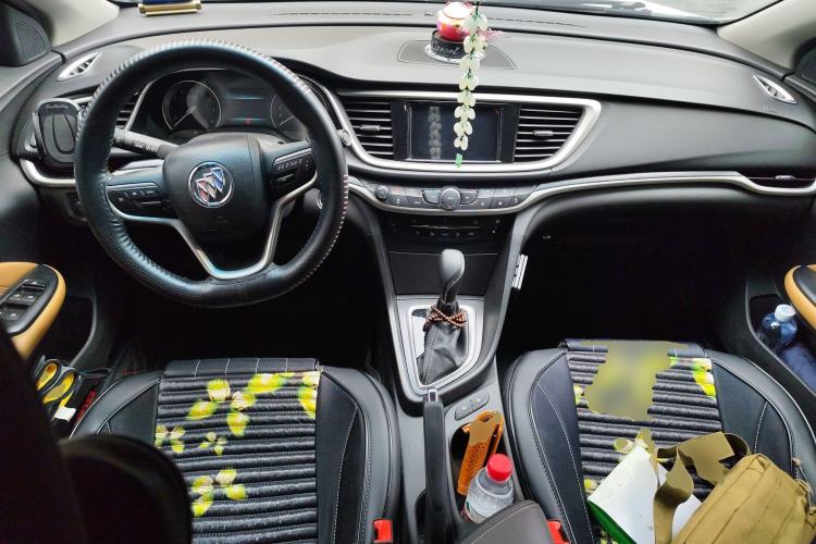 Used Buick Excelle GX 2018 18T Automatic Flagship Model Center Console