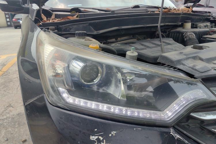 Used Dongfeng Aeolus AX7 2015 2.0L Automatic Zhiyue Version Right Front Headlight