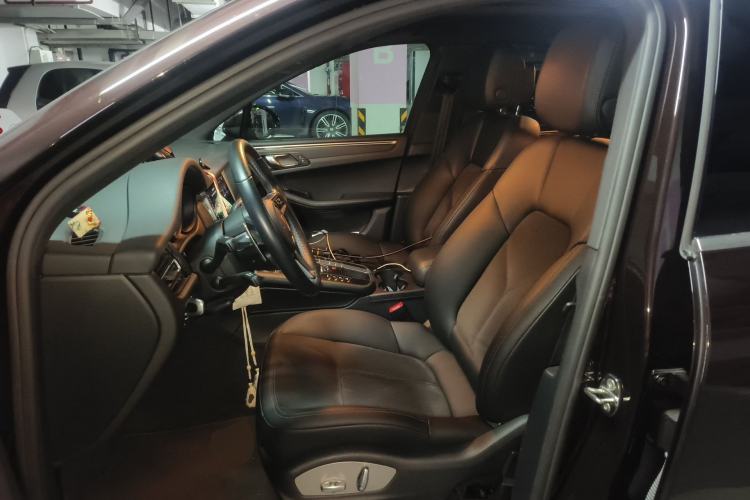 Used Porsche Macan 2018 Macan 2.0T Left Front Seat