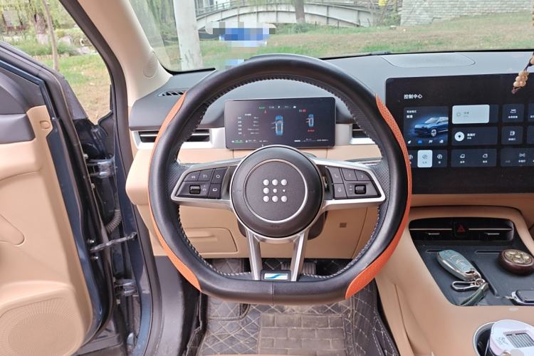 Used Landian E5 PLUS 2025 165 km Long-Range Version PLUS 7-Seater Steering Wheel