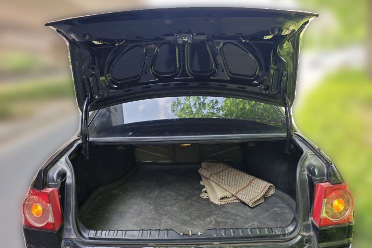 Used Volkswagen Santana Vista 2008 1.8L Manual Comfort Edition
