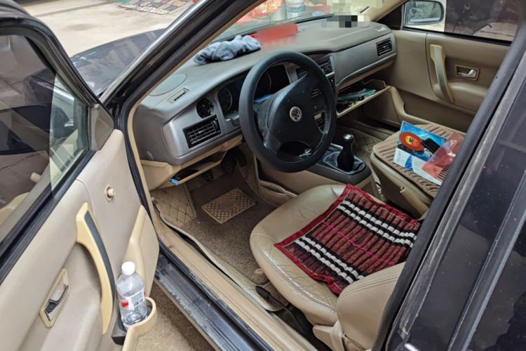 Used Volkswagen Santana Vista 2010 1.6L Manual Comfort Version
