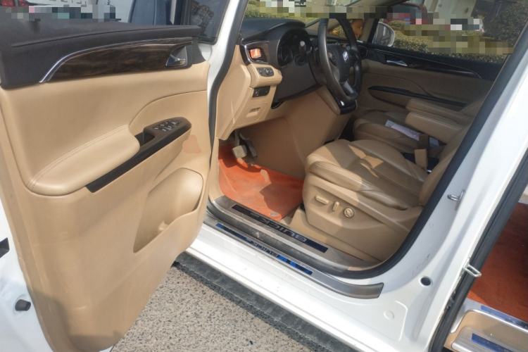 Used Buick GL8 2017 ES 28T Premium Version China V Standard