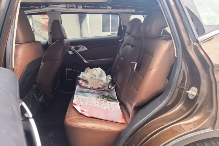 Used Geely Auto Emgrand X7 Sport 2016 1.8TD Automatic ZhiZun Version Left Rear Seat