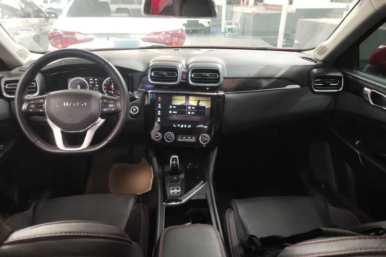 Used Lynk & Co 02 2018 1.5T DCT Two-Wheel Drive Sporty Version China V Standard Center Console