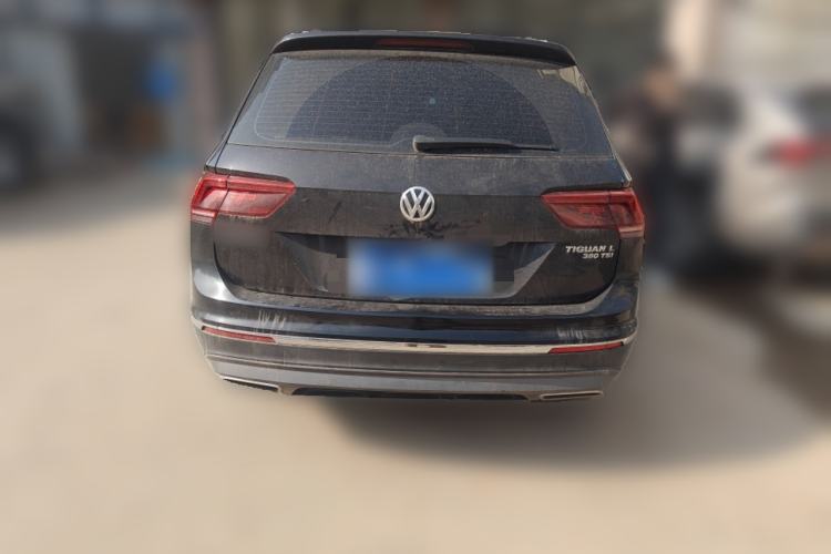 Used Volkswagen Tiguan L 2017 380TSI Automatic All-Wheel-Drive Luxury Edition Rear