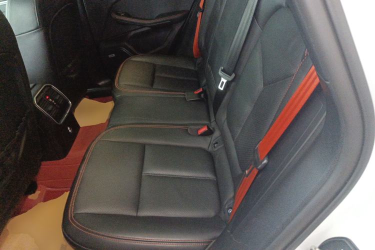 Used Porsche Macan 2022 Macan 2.0T Left Rear Seat